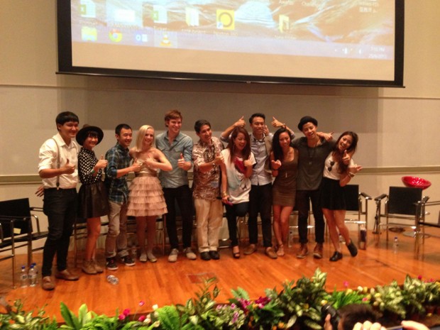 STARS ONLINE: YouTube stars giving a fun shot pose for the camera and students. (Photo: Hanis Shahilla)