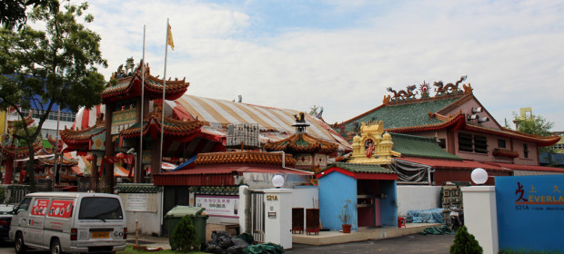 MORE THAN MEETS THE EYE: Also located in Yishun is yet another seemingly regular Chinese temple. However, Hock Huat Keng temple also has Hindu deities under its very roofs. (Photo: Emmanuel Phua)