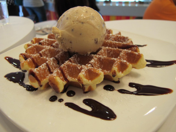IceCream_The Daily Scoop Waffle