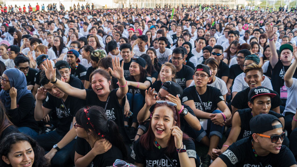 SEA OF SMILES: An estimated 5000 RP students sat in the field for the Jam and Hop performance. This year is the first year Jam and Hop is performed at the field. The Jam and Hop was the highlight of the three-day orientation programme.  Photo: Damien Teo