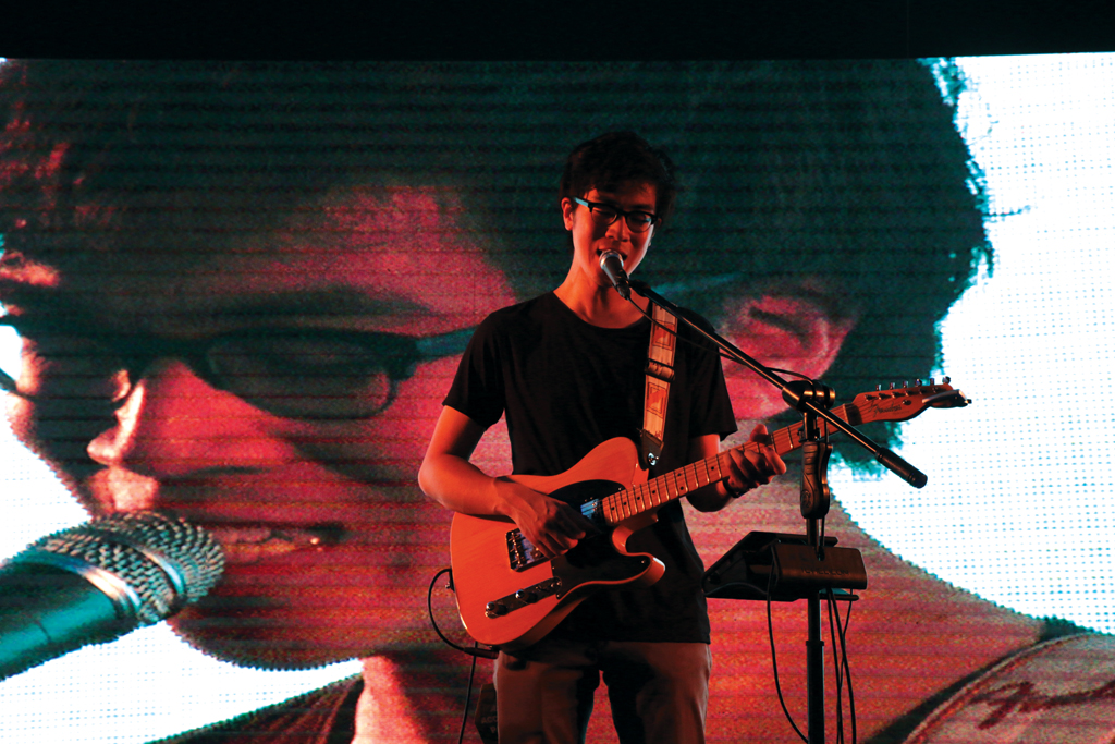 SWEET VOICE: Charlie Lim was a crowd pleaser, playing his famous hits like Pedestal. Photo: Azmi Athni