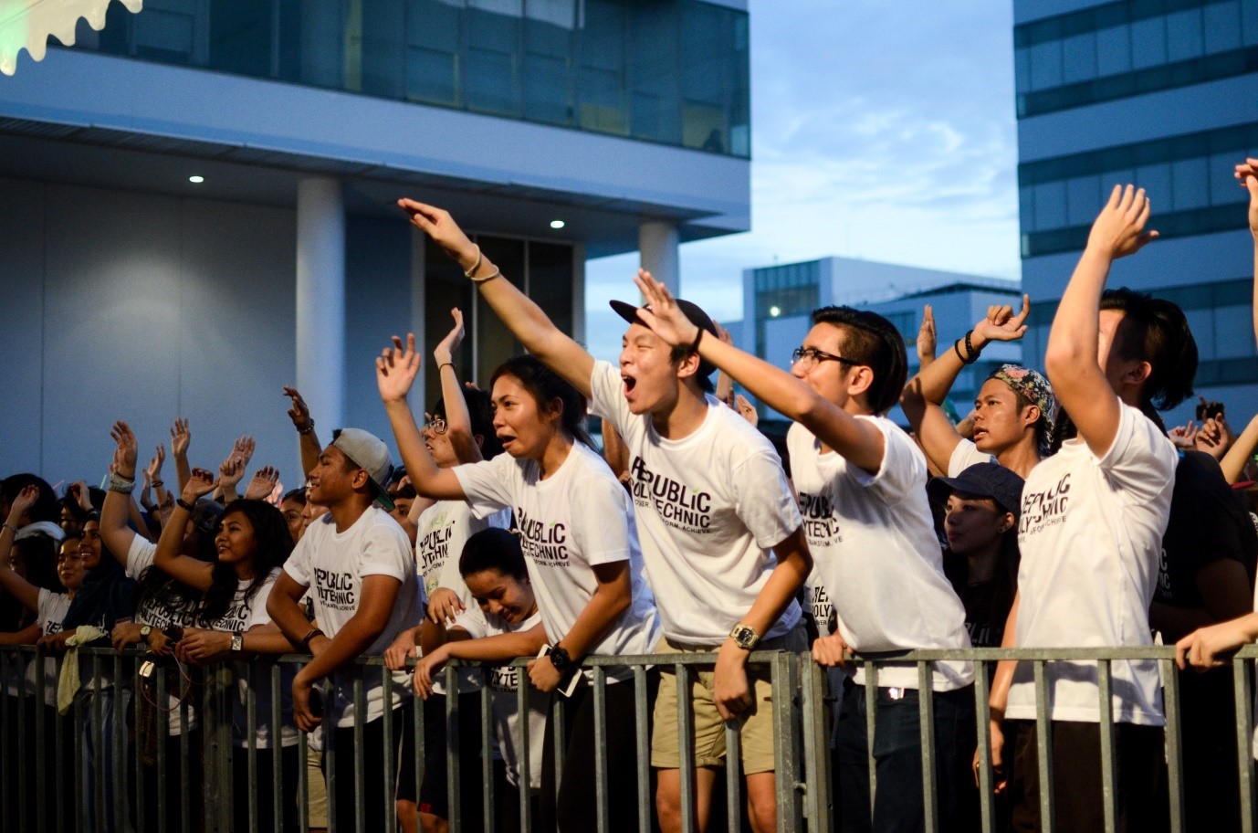 AFTER EVERY STORM COMES A RAVE: Even though heavy rain cancelled the telematch on the second day of this year’s Freshmen Orientation Programme, participants had fun during the night’s Jam and Hop - the climax to the annual event. (PHOTO: DAVID MARK YIP)